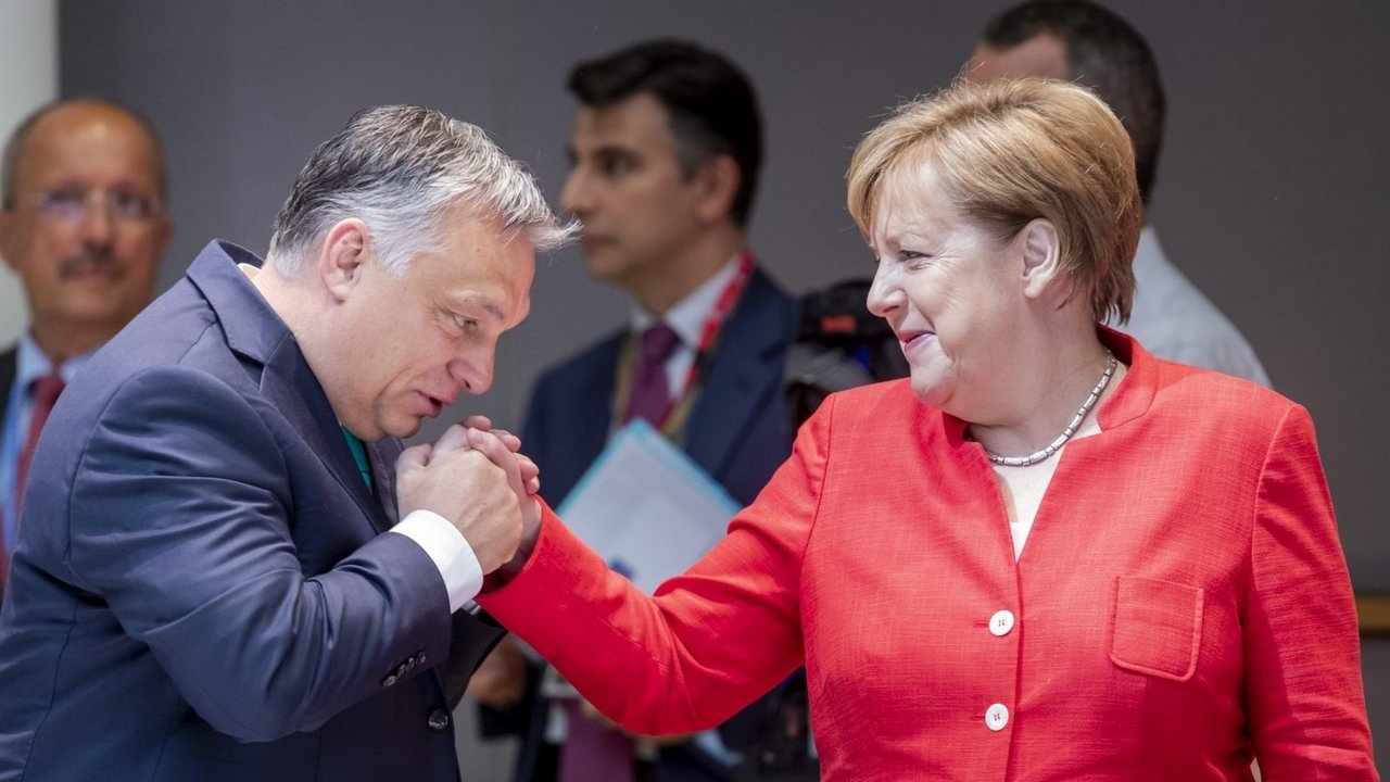  Hallo, Diktator
